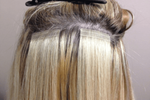 Mega hair Como e feito tipos manutencao e… 300x200 - Mega Hair de Fita Adesiva 5 Dicas importantes para Cuidar do Seu Mega Hair de Fita Adesiva